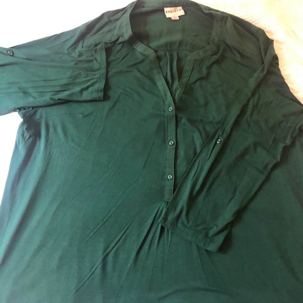 Long sleeve v neck shirt